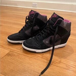 Nike Women's Black & Pink Wedge Sneakers, Size 9